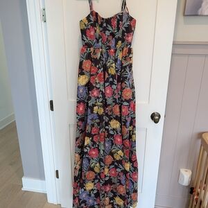 Show Me Your Mumu Juliet Maxi Dress in the Charm Peony Black Taffeta print. M